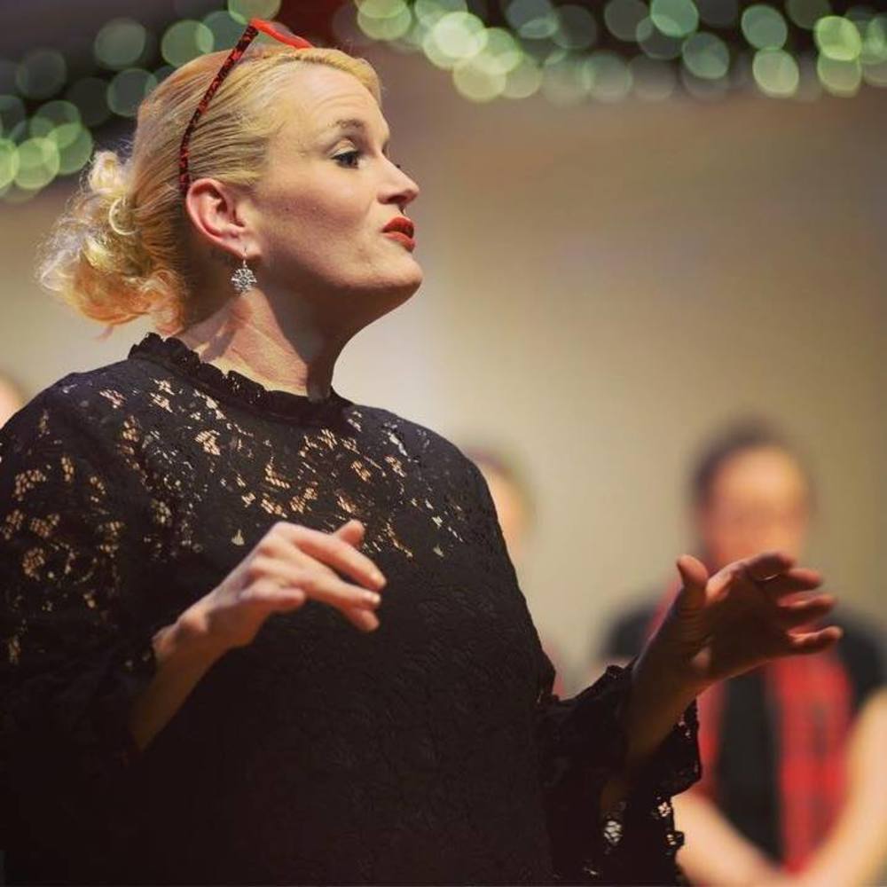 Meet your Posher, Taunia